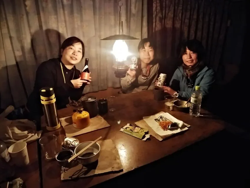 「雨とランプと昼寝」の写真 1枚目